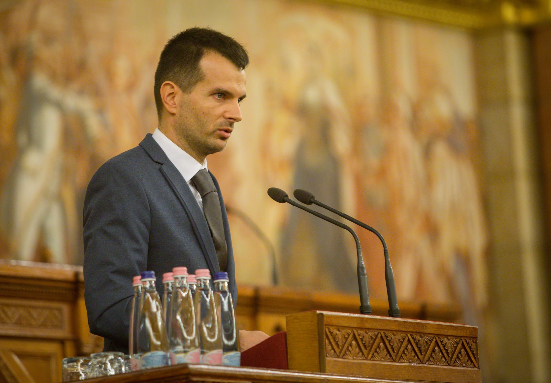Az emlékezet megőrzése kötelességünk