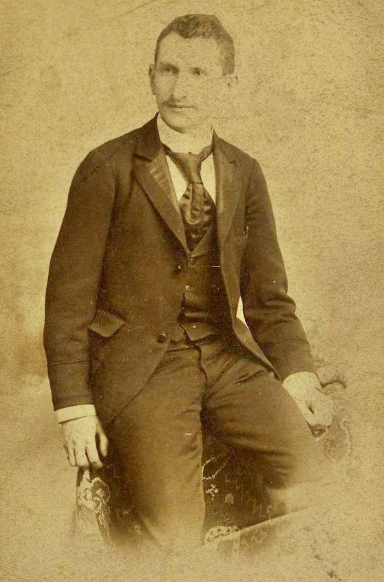 Kóbor Tamás