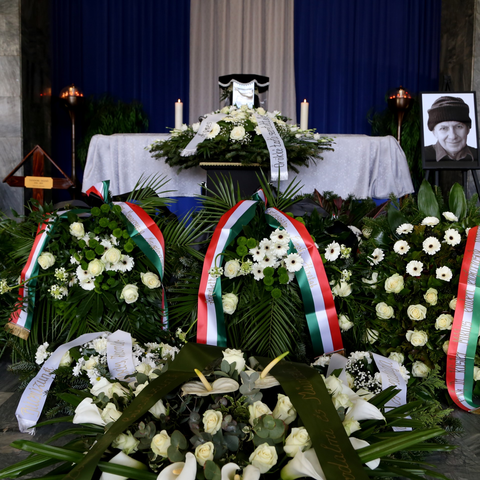 Végső búcsút vettek Tandori Dezsőtől
