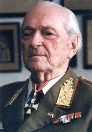 Dr. Király Béla