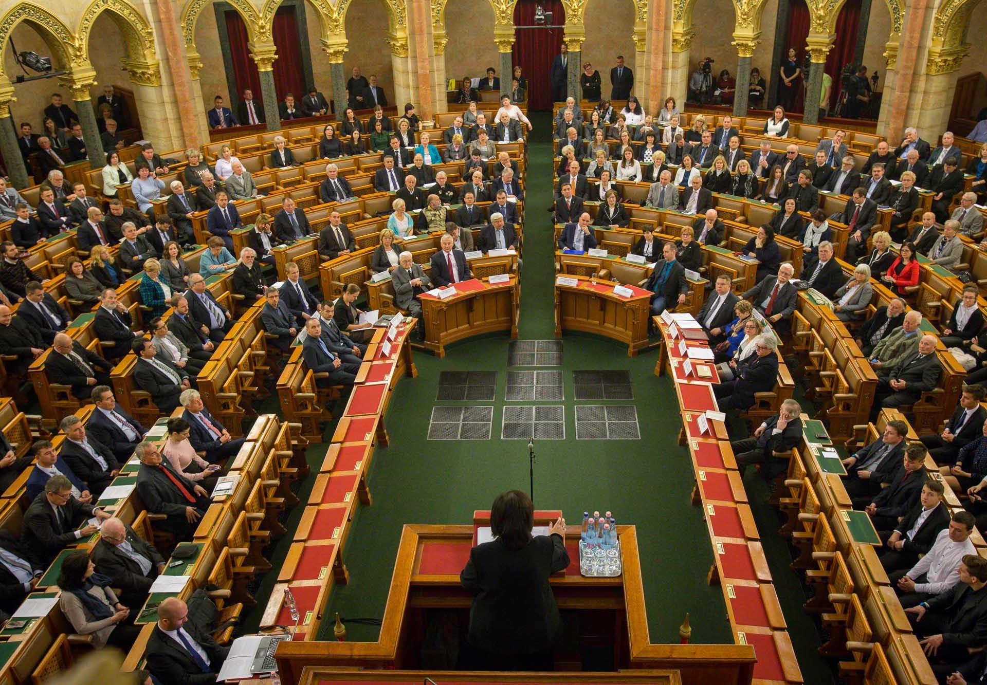 Az emlékezet megőrzése kötelességünk