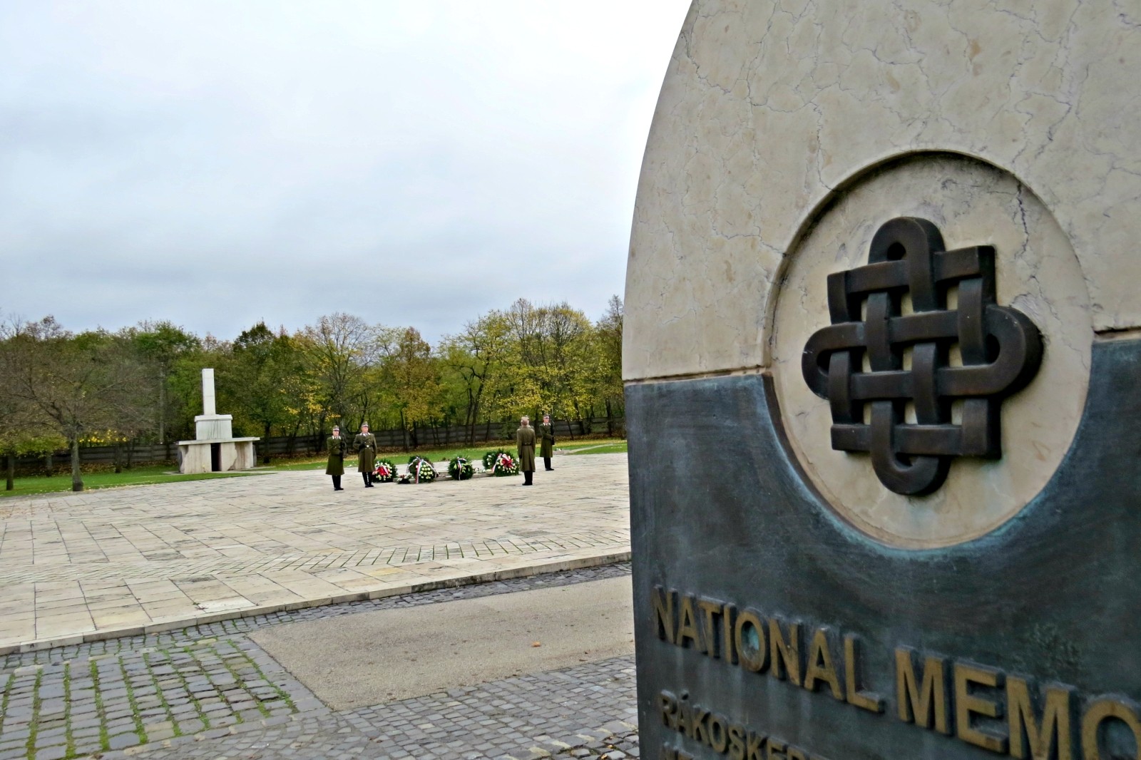 Néma főhajtással emlékezett a NÖRI a nemzeti gyásznapon