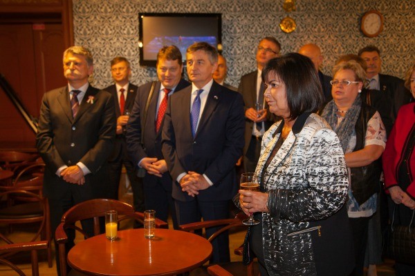 Lengyel-magyar delegáció az Életreítéltek című film vetítésén