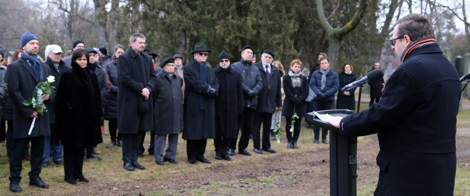 Szerb Antal halálának 75. évfordulójára emlékezett hétfőn a Nemzeti Örökség Intézete