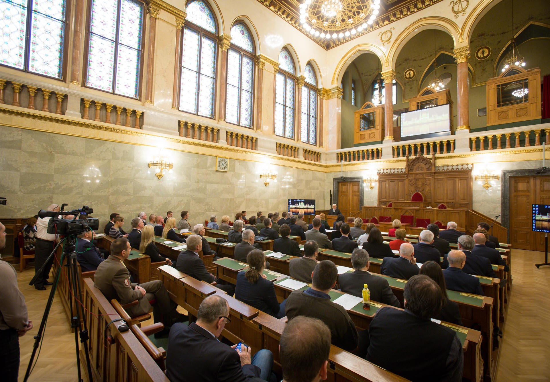 Boross Péter: az egységes nemzettudat egyszerre igényel tényeket és spiritualitást