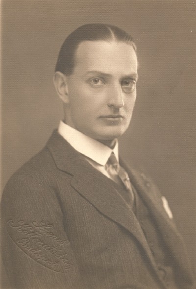 Fejérváry Géza Gyula, komlóskeresztesi br.