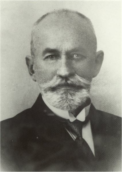 Magyary-Kossa Gyula, magyari (1909-ig Kóssa Gyula)