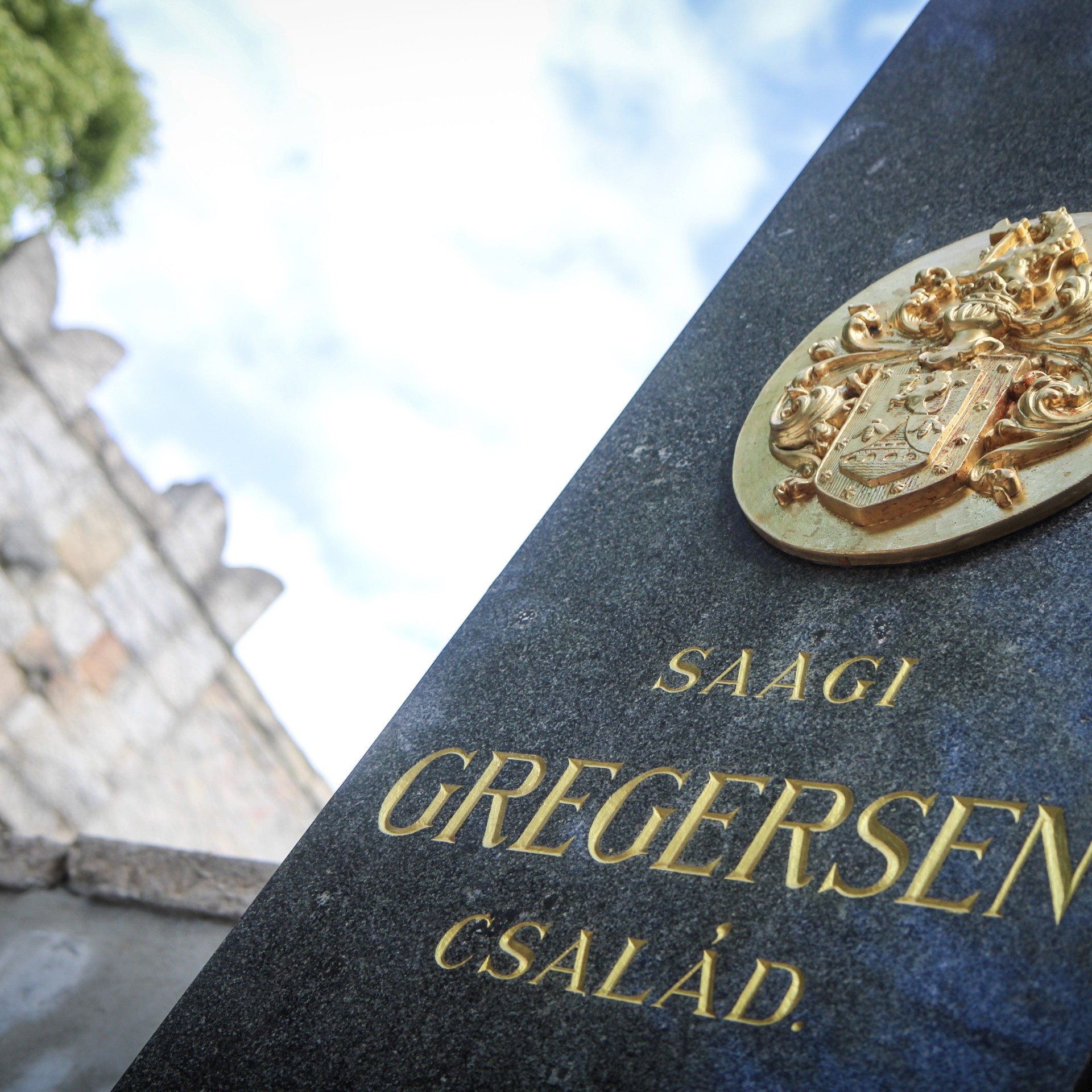 Gregersen Gudbrand építőmesterre emlékeztünk a Fiumei úti sírkertben