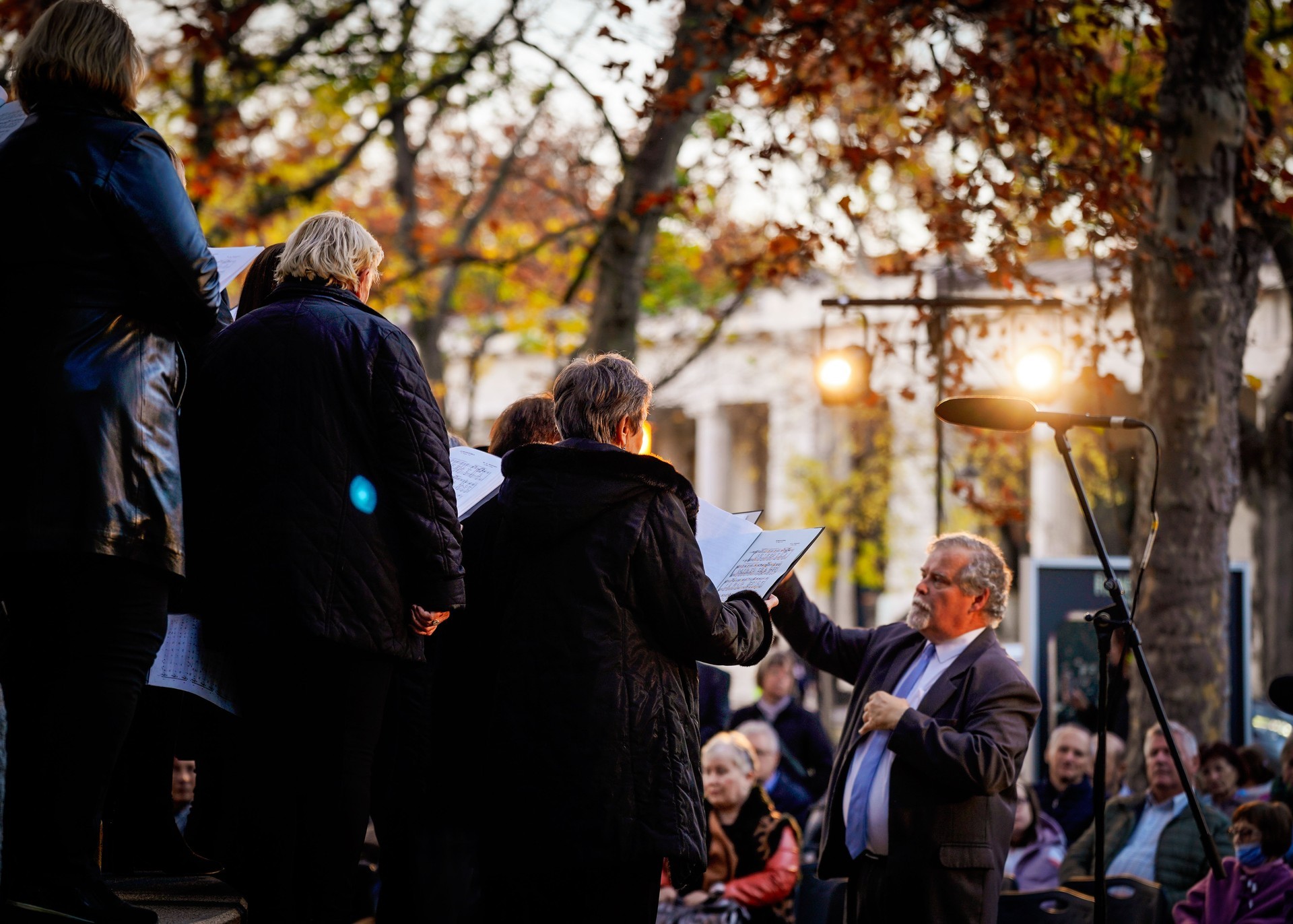 Hangok szárnyán – ünnepi kóruskoncertekkel vártuk az emlékezőket november 1-jén