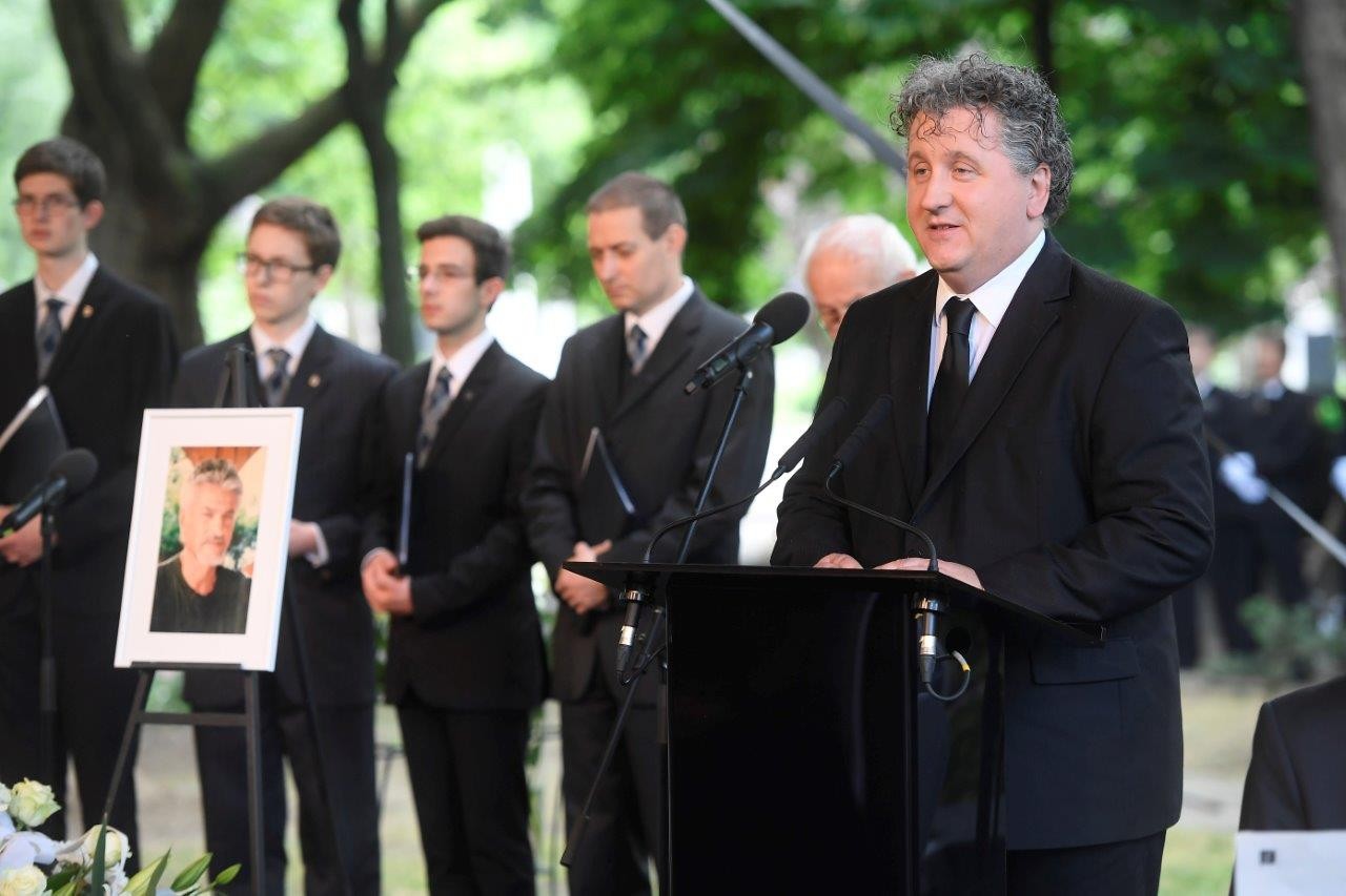 Végső búcsút vettek Szervátiusz Tibor szobrászművésztől