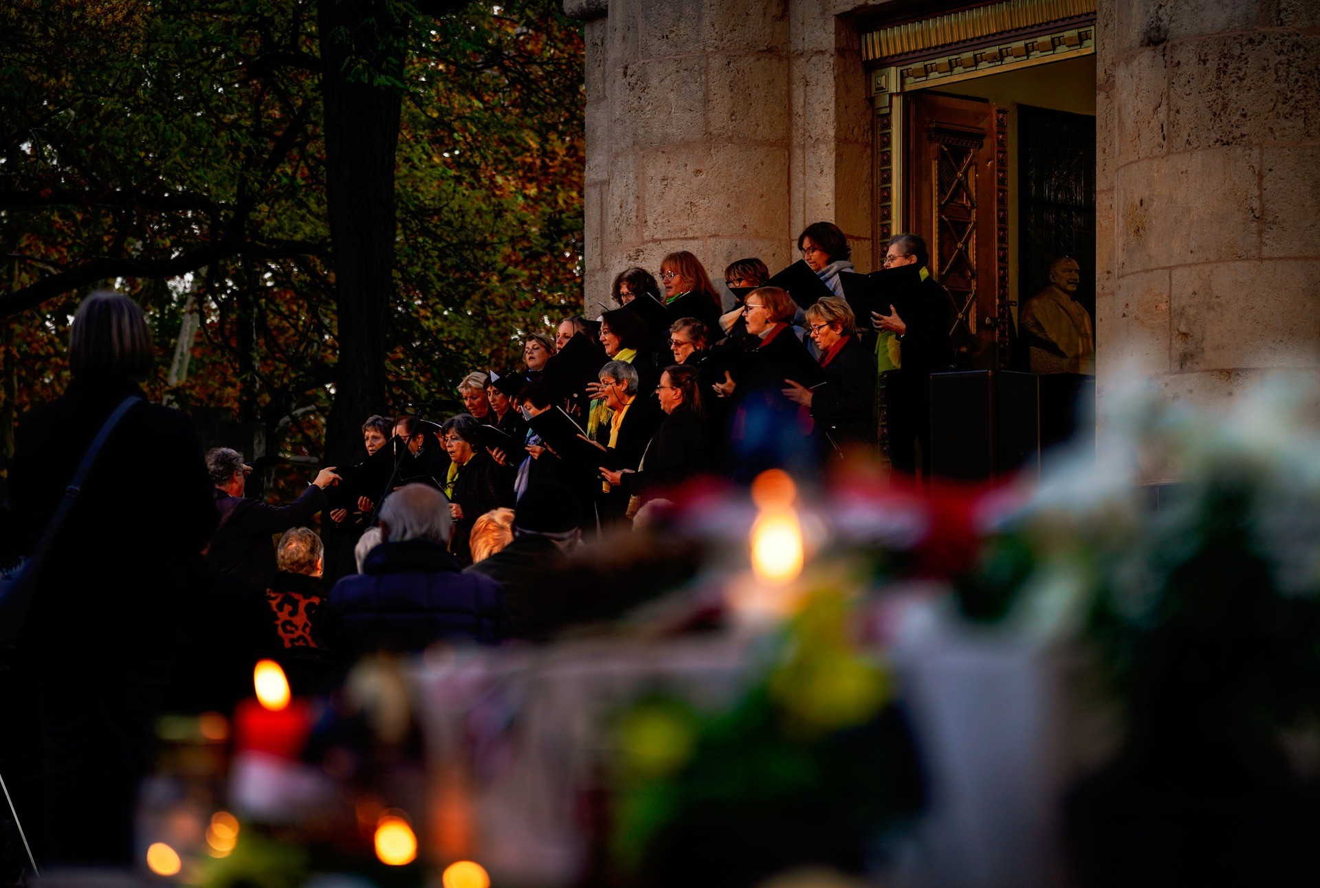 Hangok szárnyán – ünnepi kóruskoncertekkel vártuk az emlékezőket november 1-jén