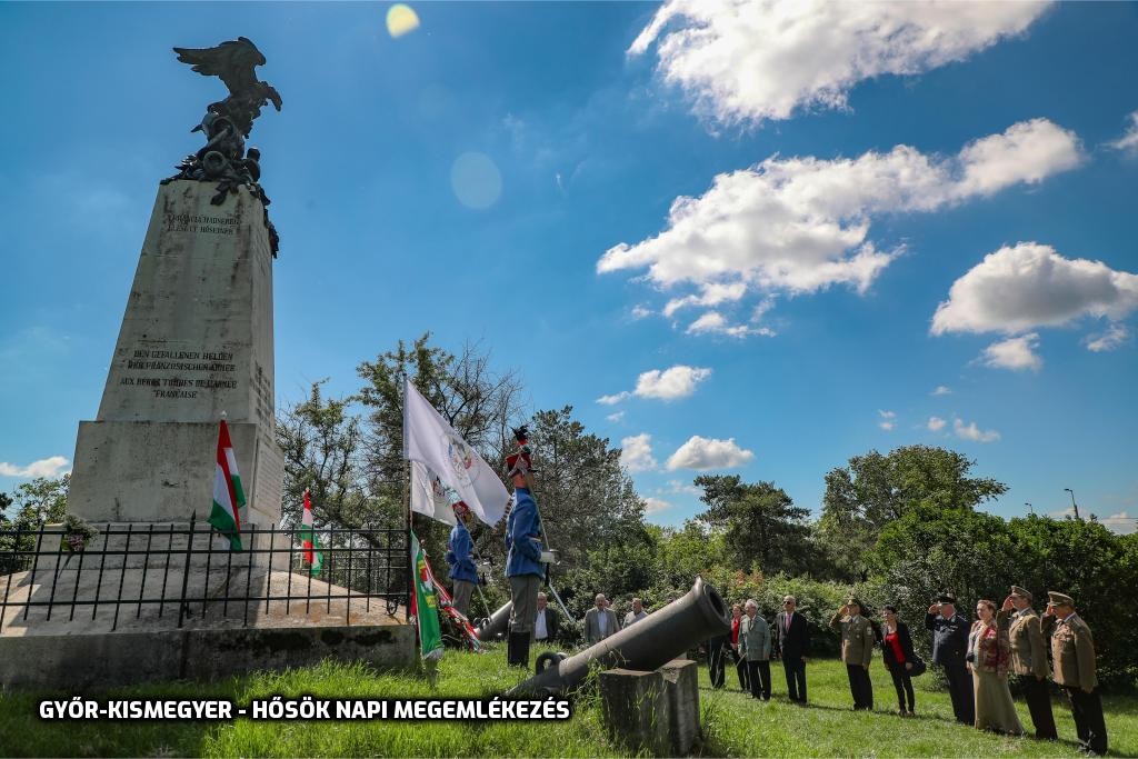 A hősökre emlékeztek országszerte a NÖRI felhívására