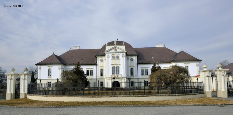 Szécsény, Forgách-kastély és a ferences kolostor 