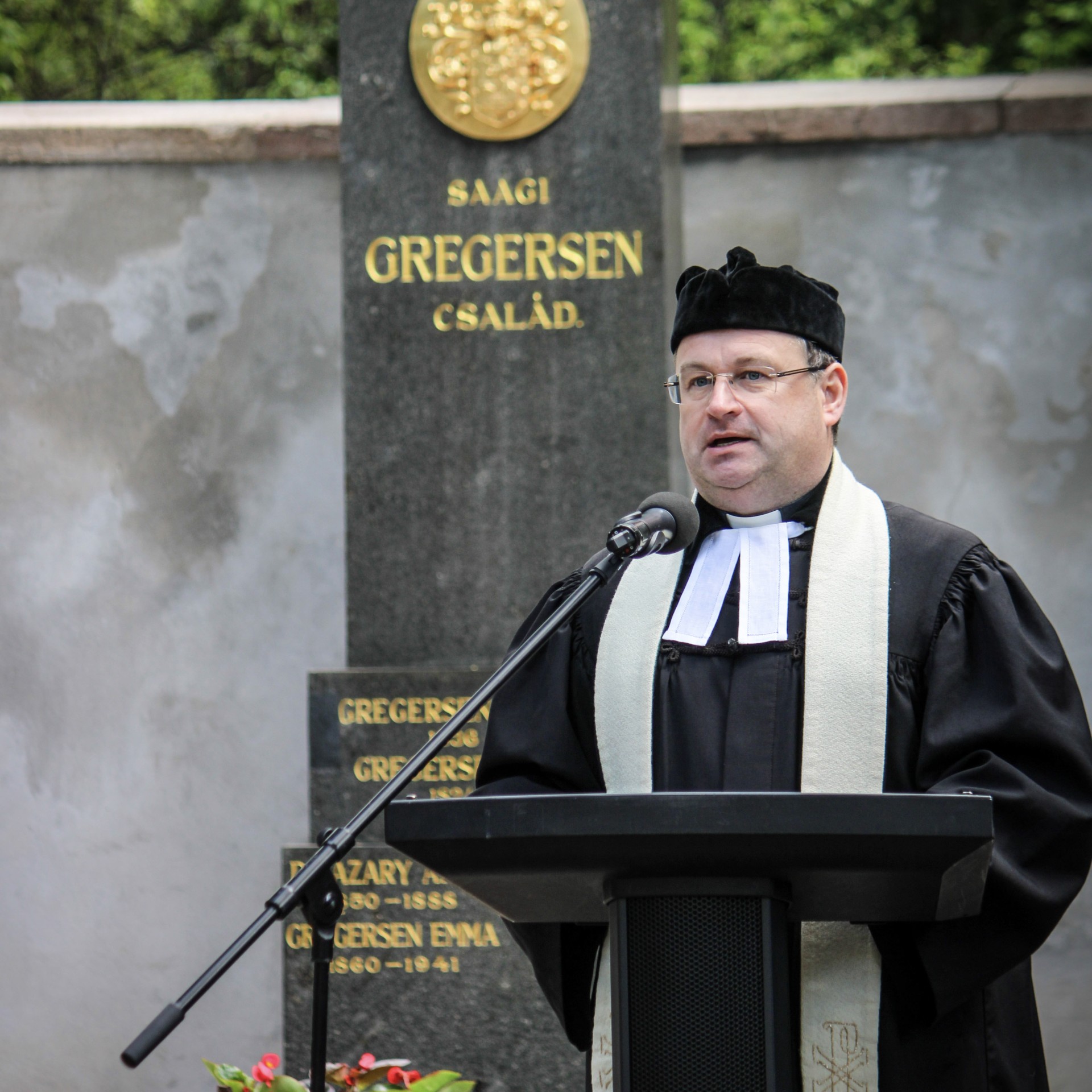 Gregersen Gudbrand építőmesterre emlékeztünk a Fiumei úti sírkertben
