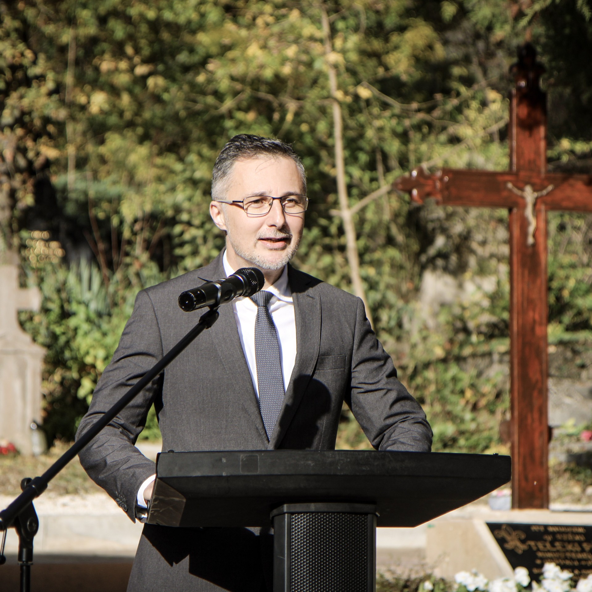 Megújult Teleki Pál síremléke Gödöllőn