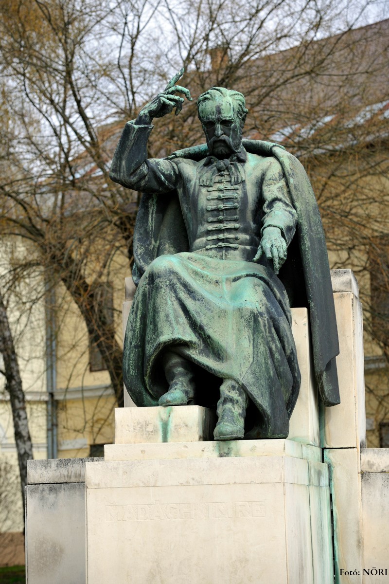 Balassagyarmat, Vármegyeháza 