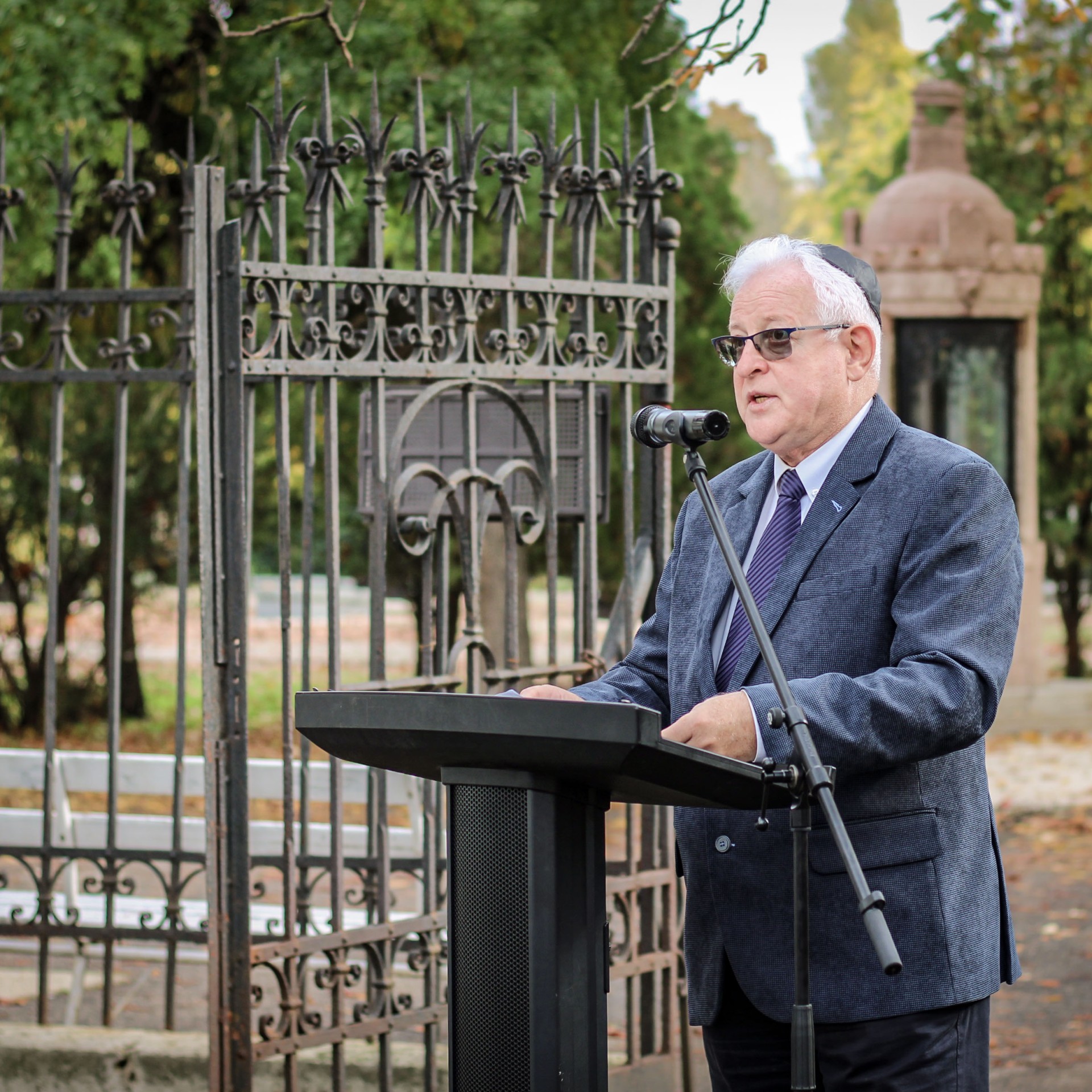 Három budapesti izraelita temetőt is okos parcellakő jelöli