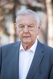 Dr. M. Kiss Sándor