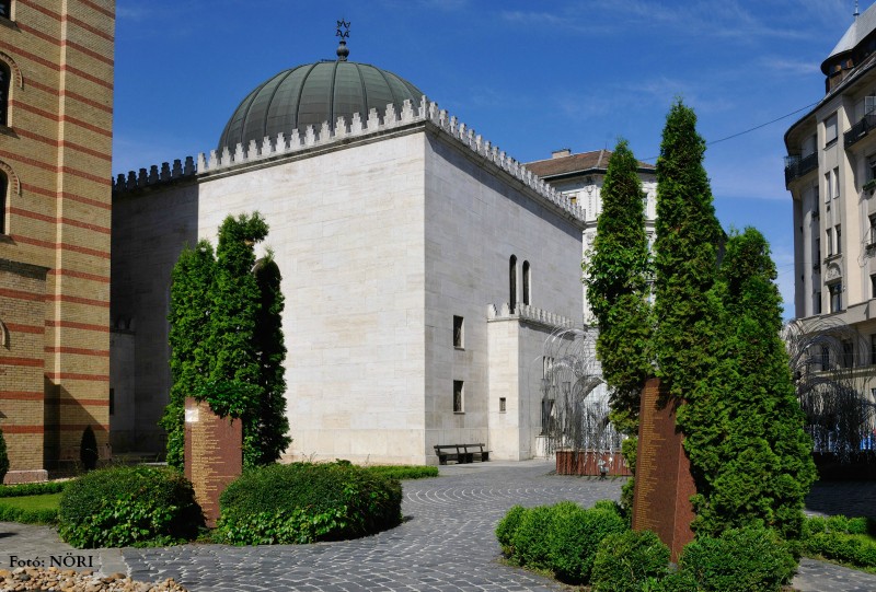 Hősök temploma és Hősök sírkertje 