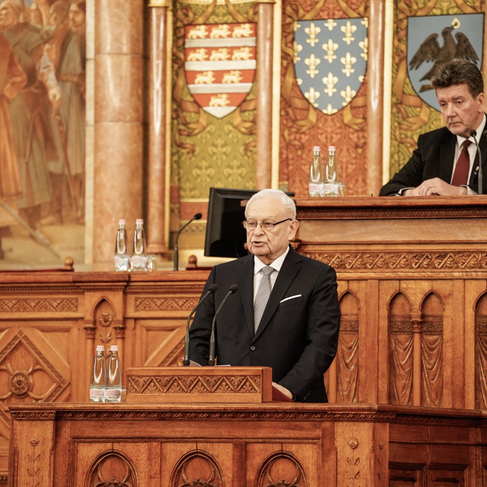 Harrach Péter: minden közösségnek szüksége van emlékezésre, hogy megtalálja a gyökereit