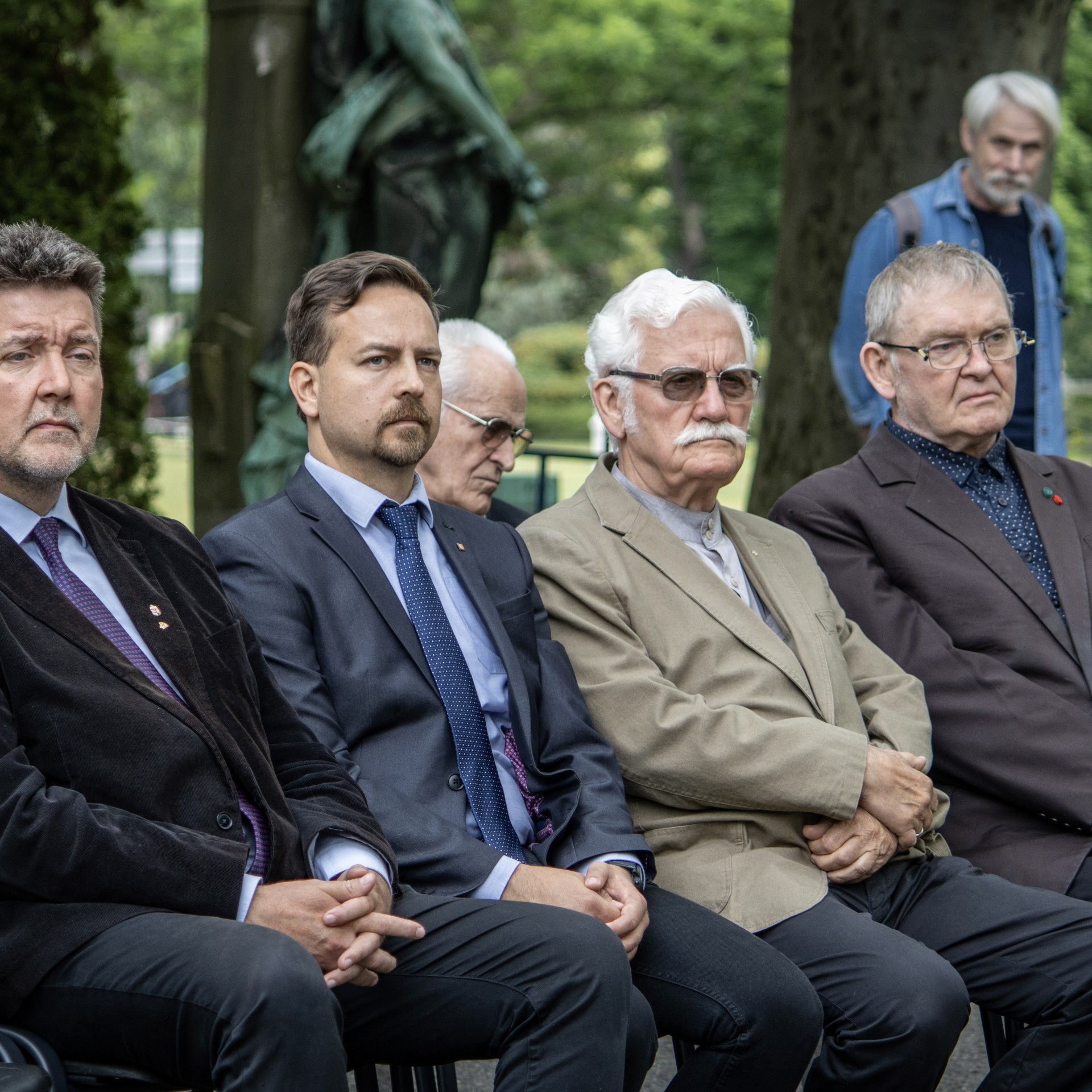 Kiállításon mutatjuk be a határainkon túl nyugvó magyarok emlékhelyére kiírt tervpályázat alkotásait