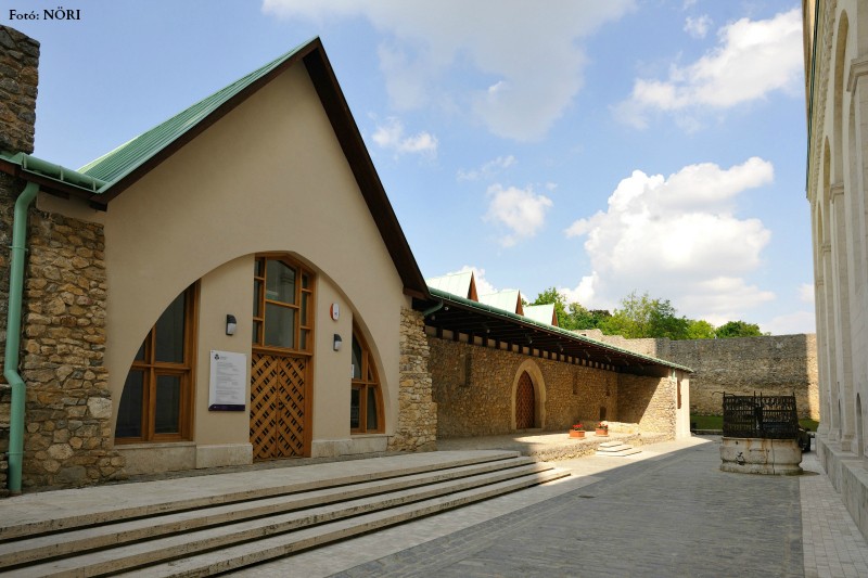 Pécs, székesegyház, püspöki palota és a középkori egyetem 