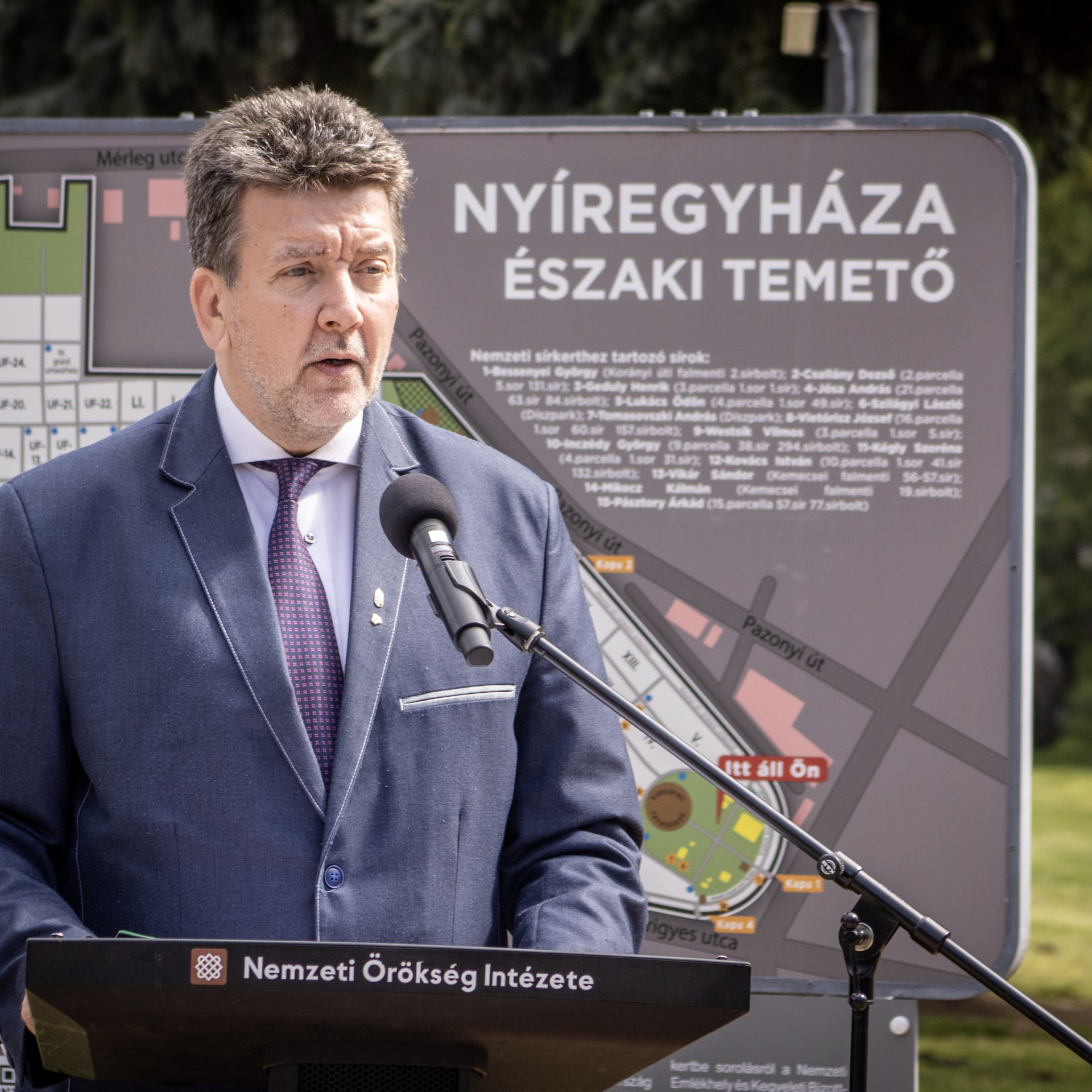 Nyíregyházán is okos parcellakő hirdeti a legnagyobbakat