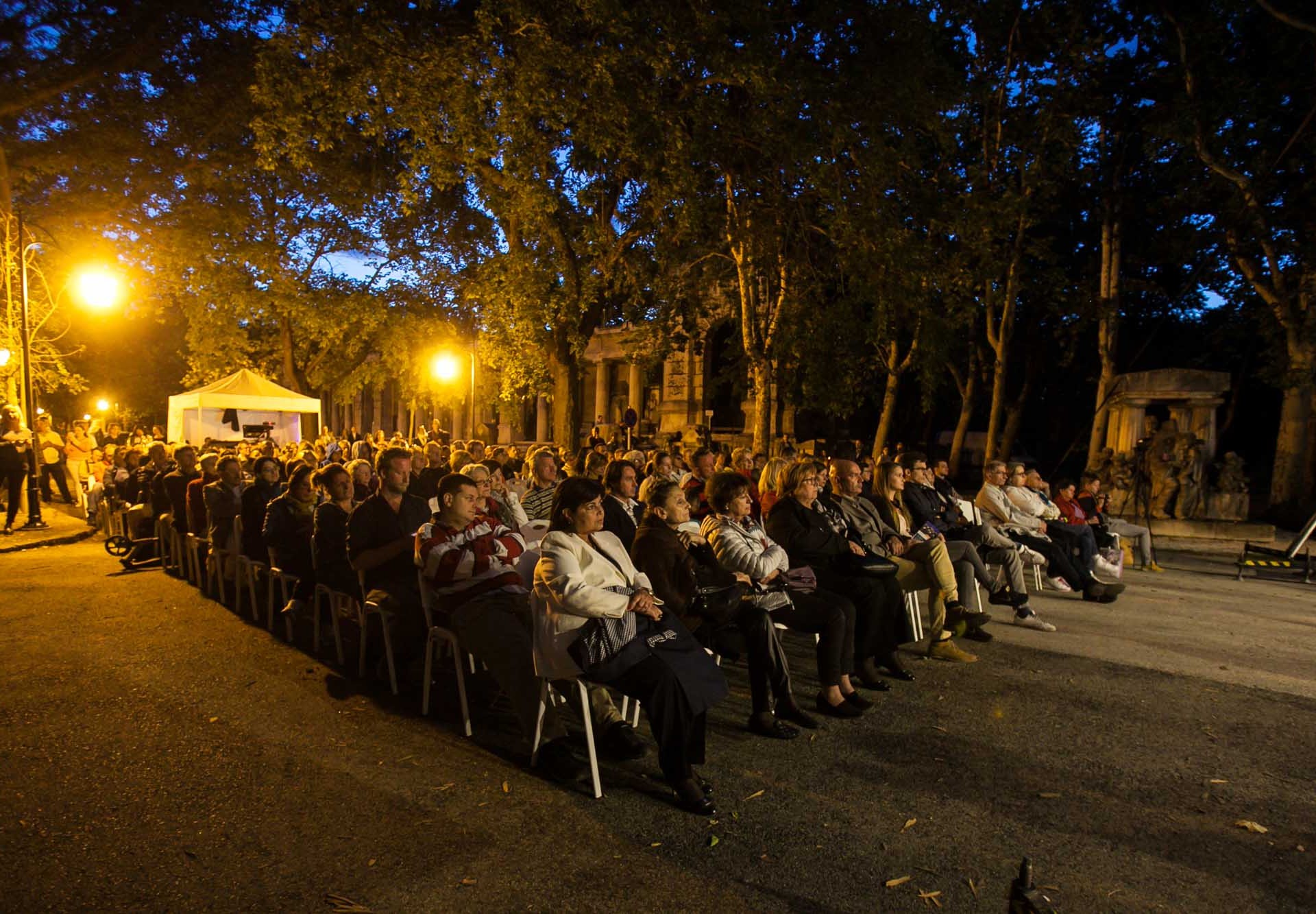 Séták és új kiállítások a Múzeumok Éjszakáján