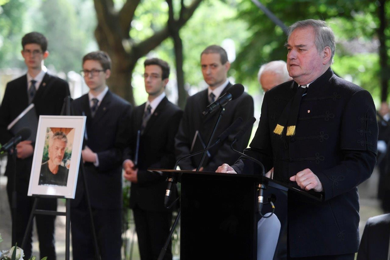 Végső búcsút vettek Szervátiusz Tibor szobrászművésztől