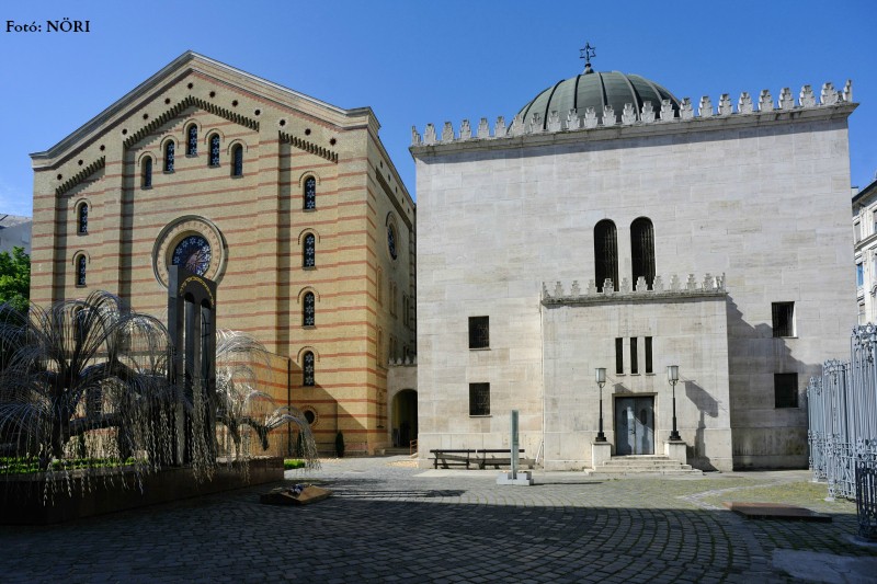 Hősök temploma és Hősök sírkertje 
