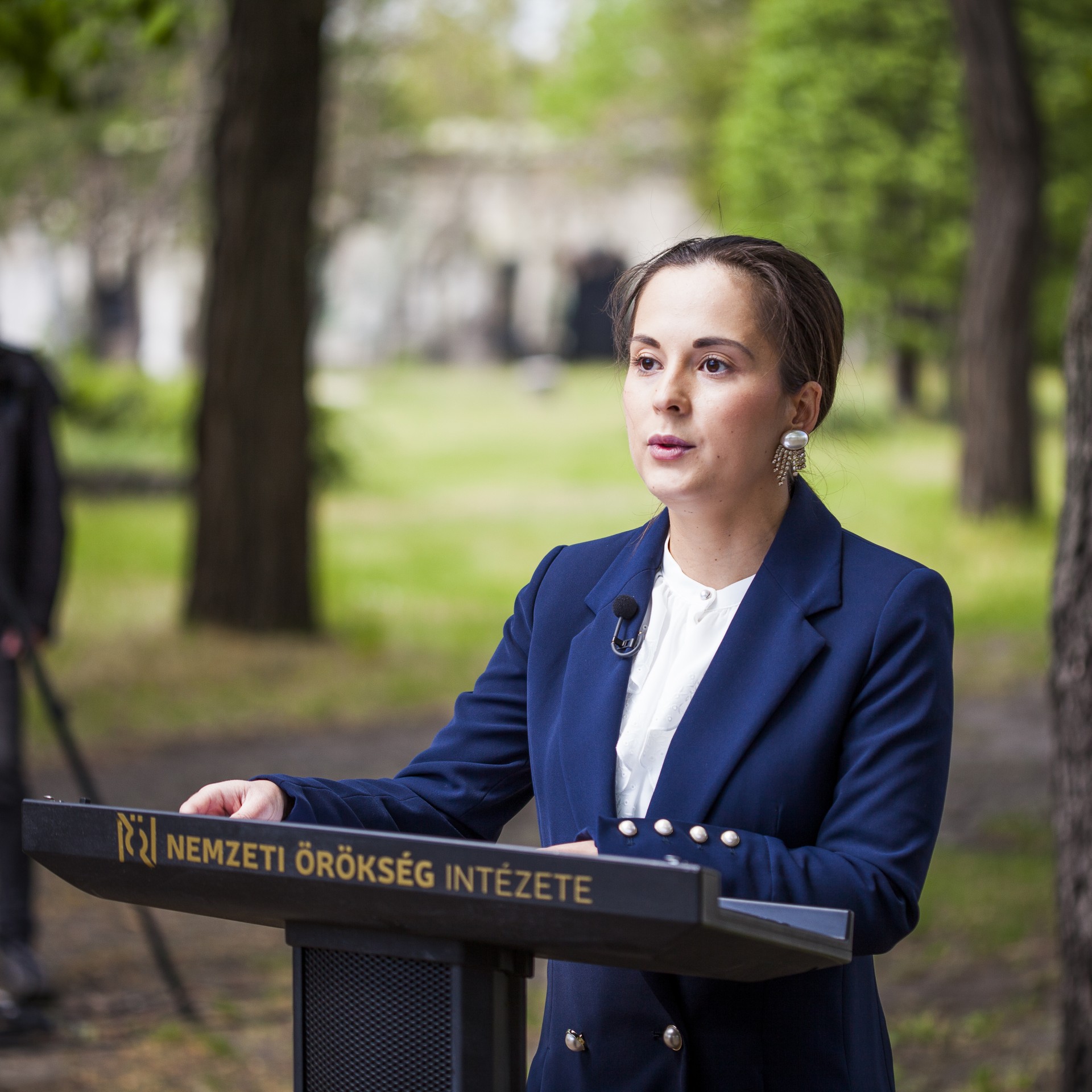 Csemegi Károlyra emlékeztek a Fiumei úti sírkertben