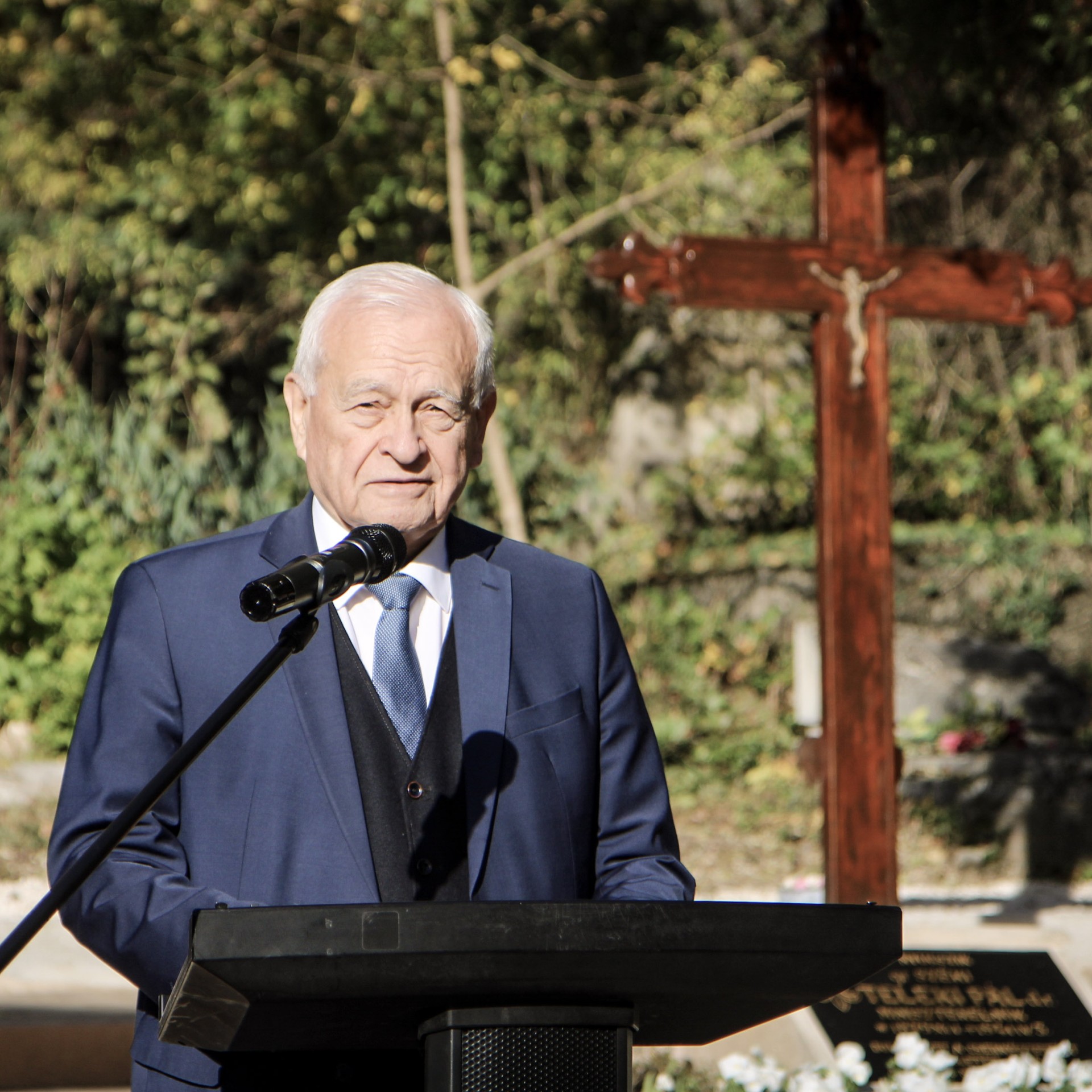 Megújult Teleki Pál síremléke Gödöllőn