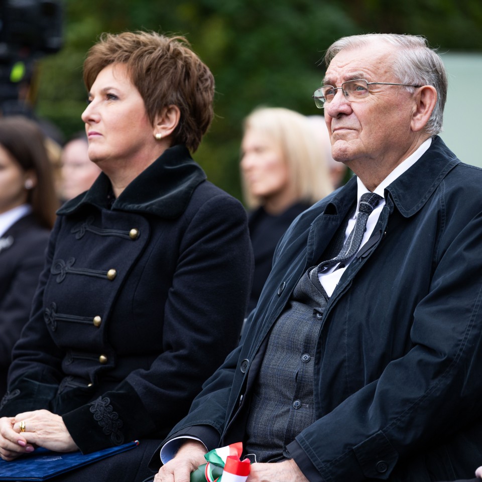 Átadták a gróf Batthyány Lajos-díjat és a gróf Zichy Antónia-díjat a Fiumei úti sírkertben