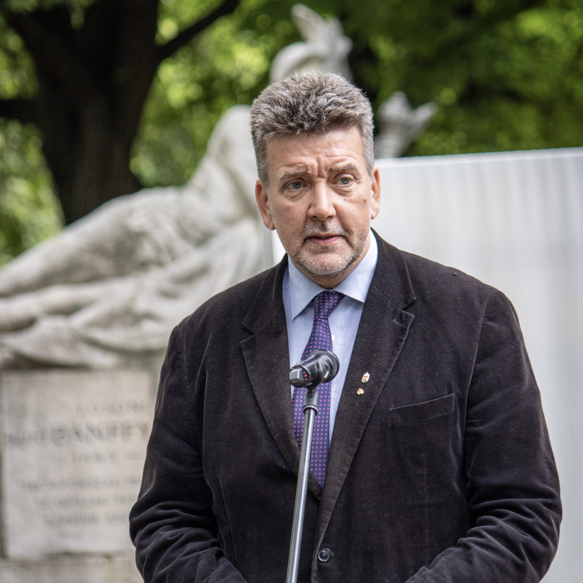 Kiállításon mutatjuk be a határainkon túl nyugvó magyarok emlékhelyére kiírt tervpályázat alkotásait