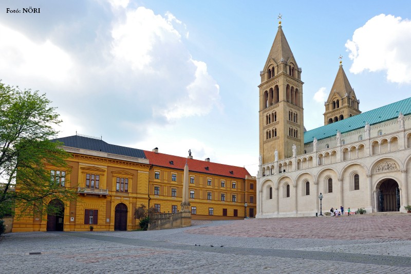 Pécs, székesegyház, püspöki palota és a középkori egyetem 